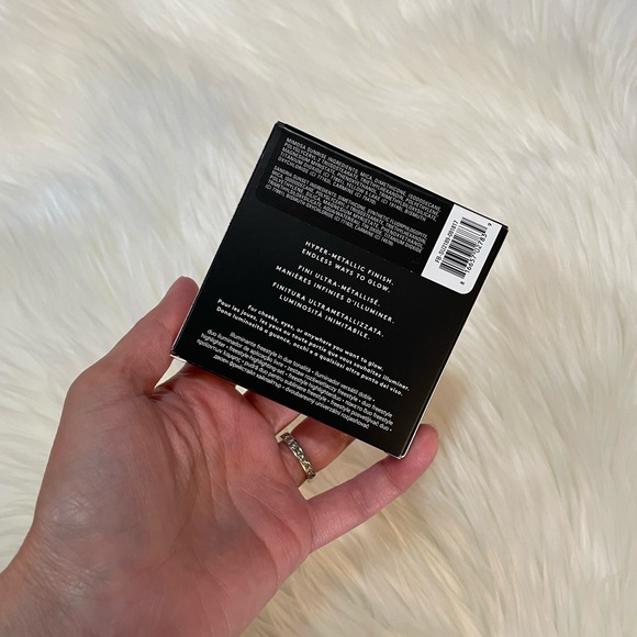 Fenty Beauty Freestyle Highlighter Duo Color : Mimosa Sunrise/Sangria Sunset - Picture 3 of 6